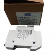 HOLDER PVH-30(X): Đế cầu chì 1000VDC 1P (có đèn)